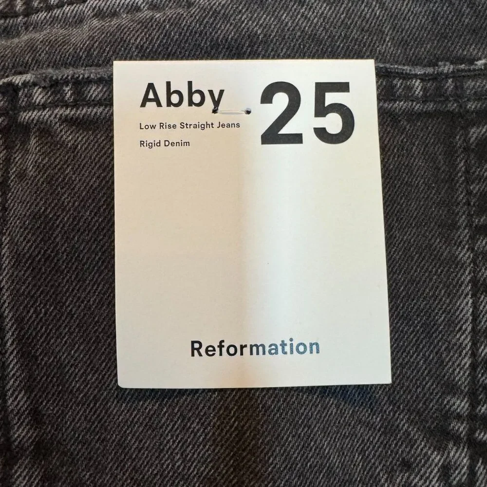 Reformation NWT Abby Low Rise Straight Jeans Black Trinity Wash Women’s 25
